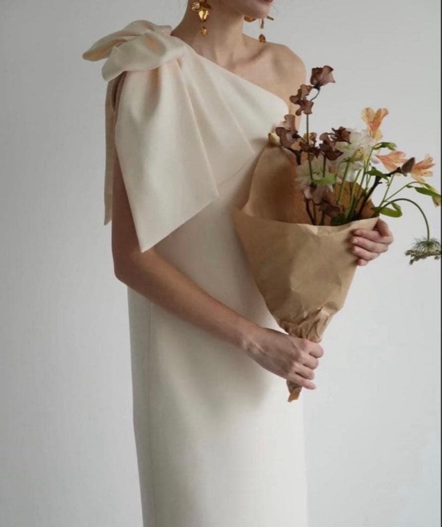 acka ワンショルダーポイントワンピース リボンドレス