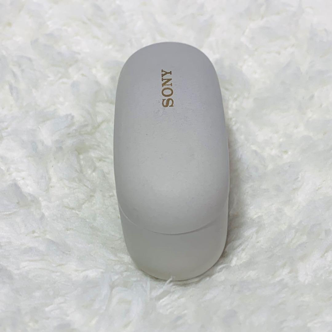 美品　SONY WF-1000XM5 プラチナシルバー　充電ケースのみ　ソニー