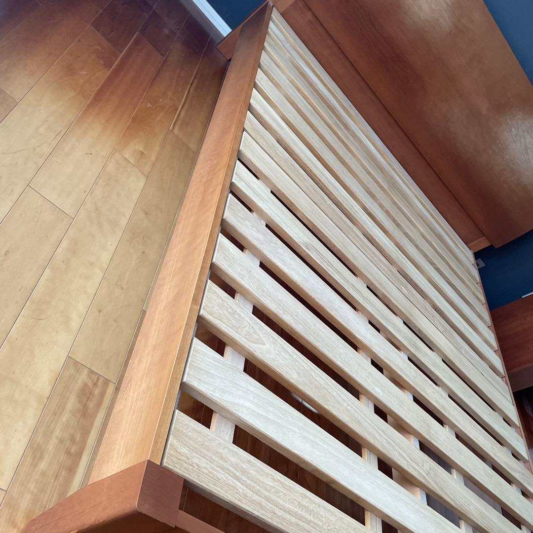 アクタス　木製クイーンサイズベッドフレーム