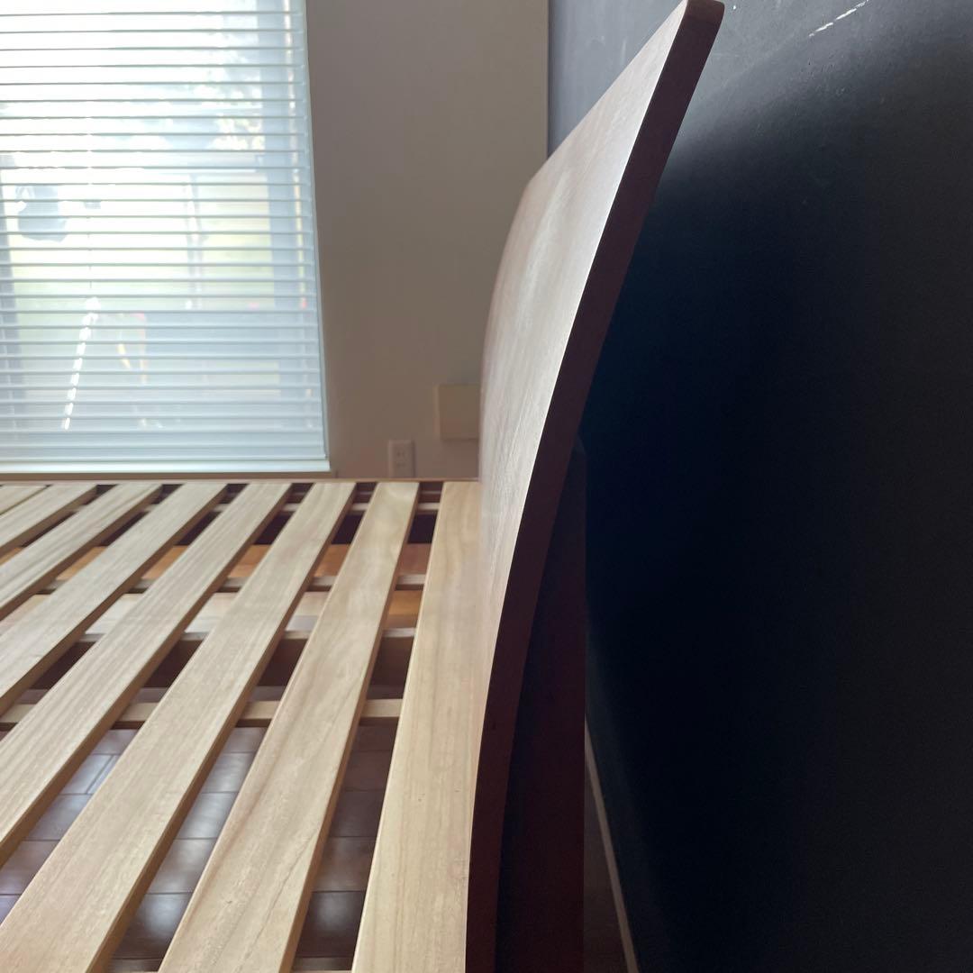 アクタス　木製クイーンサイズベッドフレーム