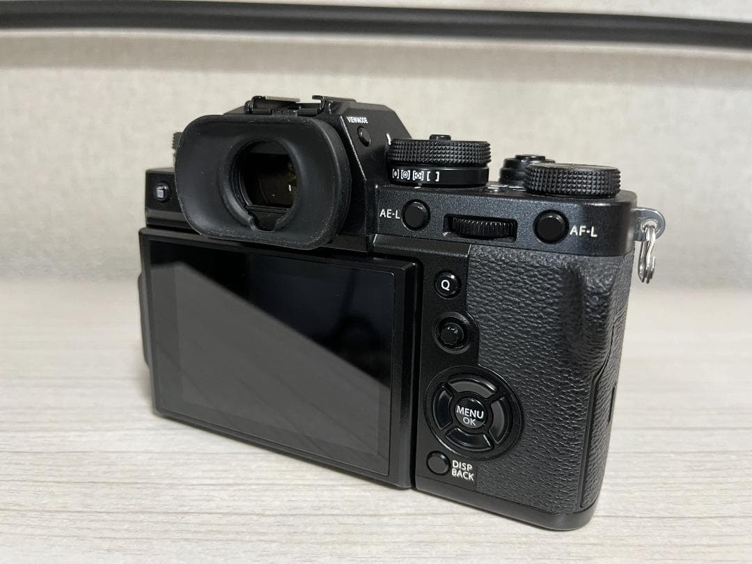 シャッター回数21枚！ フジフイルム X-T3 ボディ ブラック