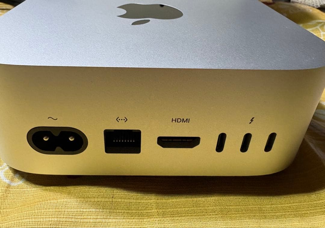 Mac mini M4 512ギガ /メモリ16ギガ