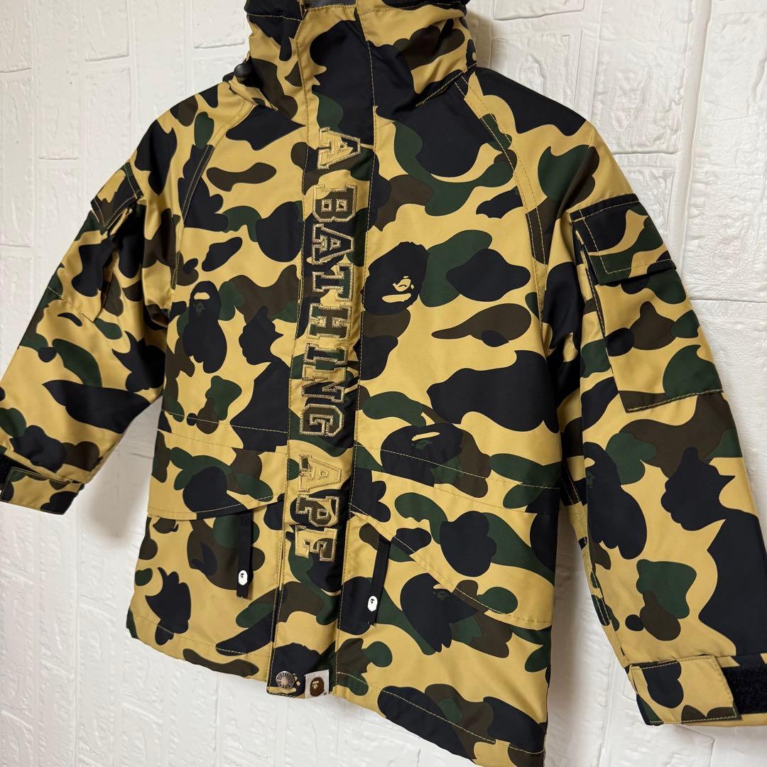 APE エイプ　アウター　スノーウェア　カモ柄　カモフラージュ110