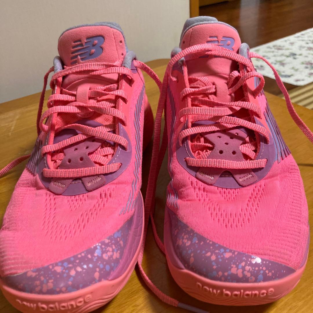 New Balance バスケットボールシューズ ピンク