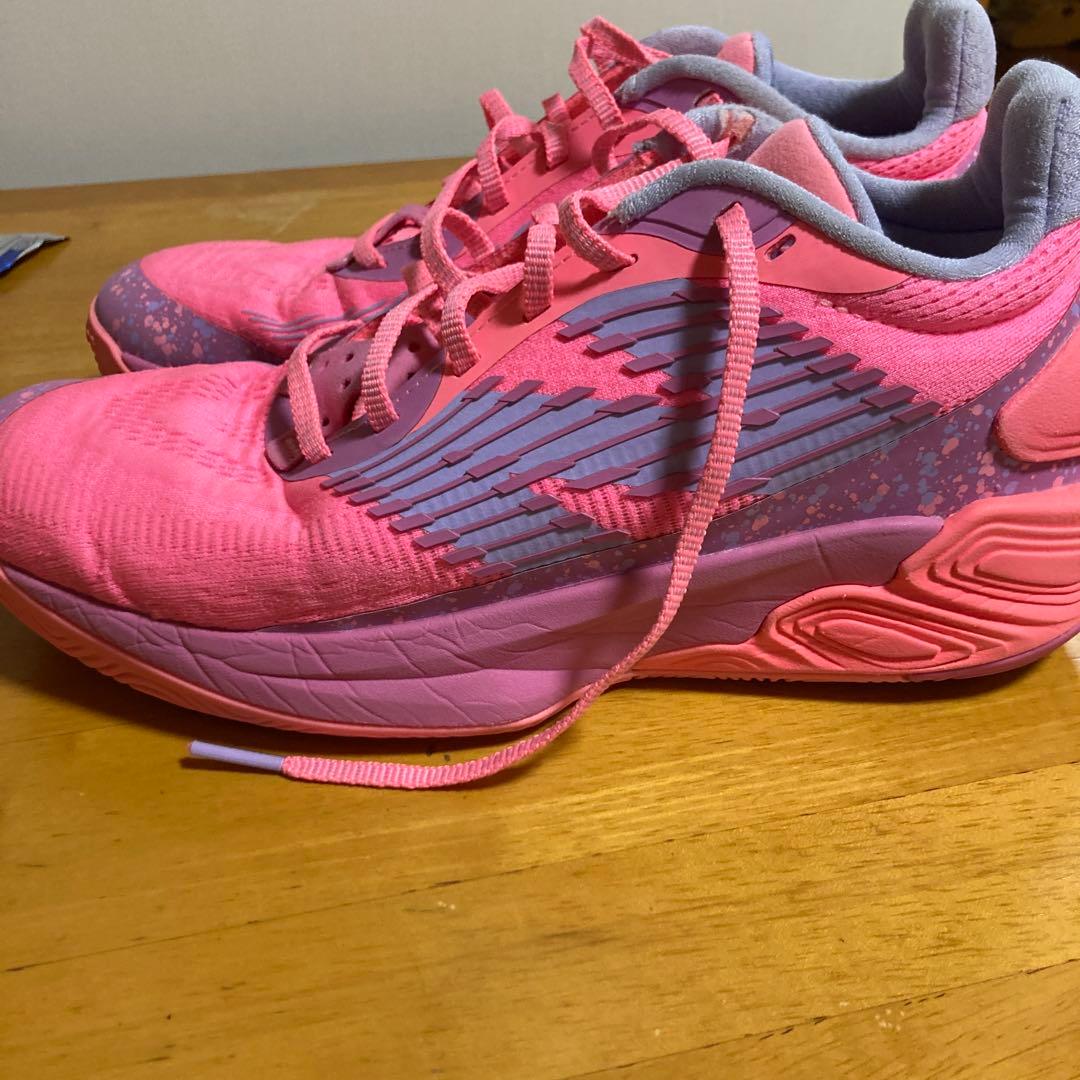 New Balance バスケットボールシューズ ピンク