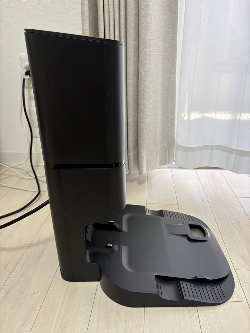 iRobot Roomba i7+ 自動ゴミ収集機能付き i755060