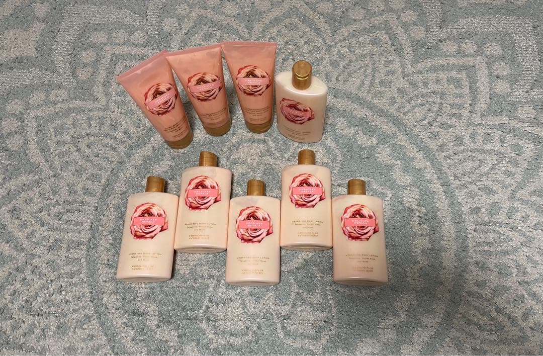 ヴィクトリアシークレット　ボディクリーム　ボディローション　ローズ　ムスク