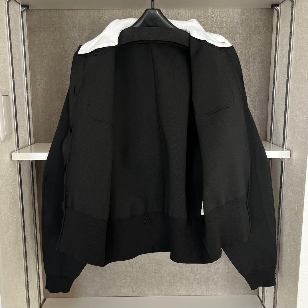 アダムエロペ　シャツ襟付きカーディガン　ブラック　金ボタン　長袖　クルーネック黒