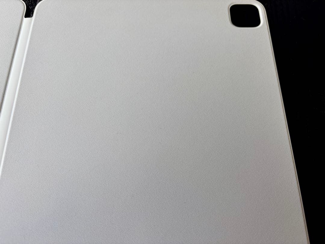 【極美品】13インチiPad Pro（M4）用Smart Folio ホワイト