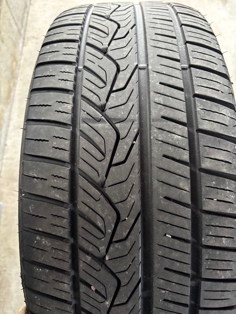 送料無料　ハリアー60トヨタ 18インチ 純正ホイールタイヤセット 2023製