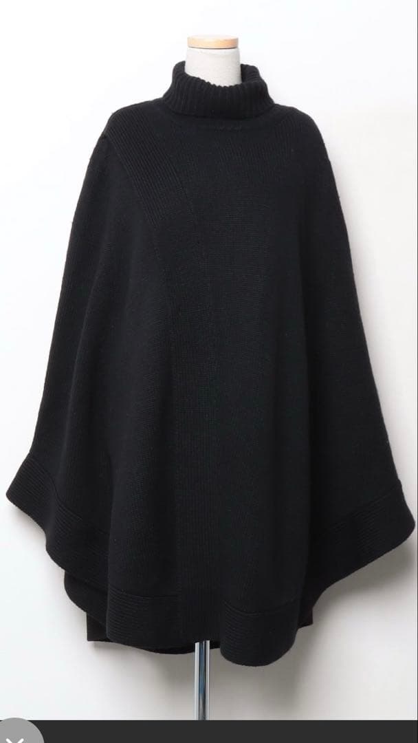 HYKE ハイク ウール　ポンチョ　ブラック