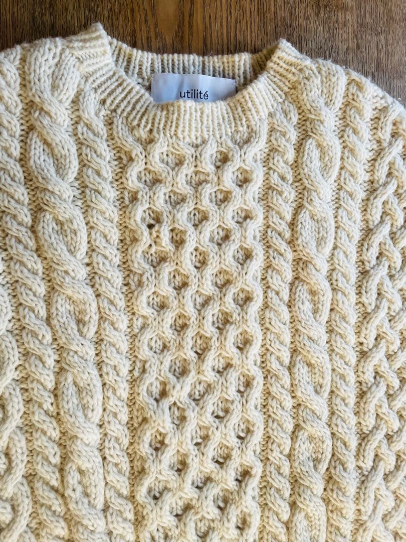 utilite ユティリテ　ペルーニットベスト　アランニット