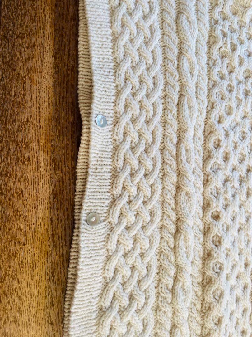 utilite ユティリテ　ペルーニットベスト　アランニット