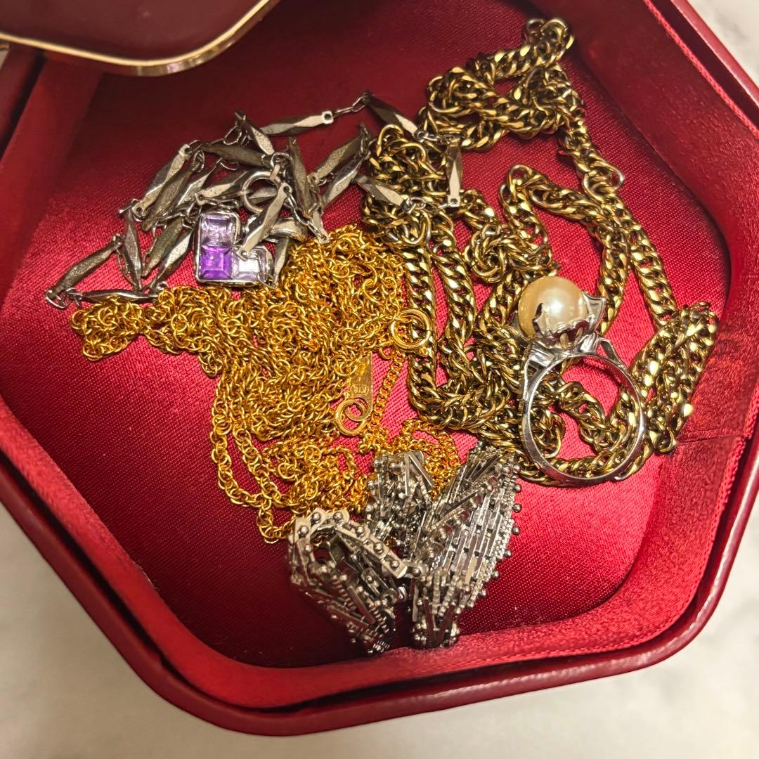 L*r様 遺品整理 自宅整理 アクセサリー イミテーション ネックレス リング等