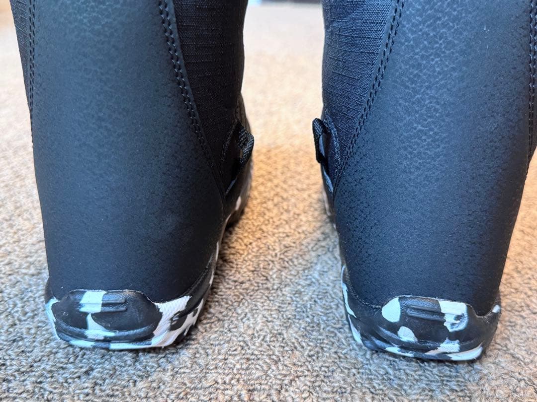 Burtonバートン.キッズGROM BOAブーツ、ビンディングセット_中古