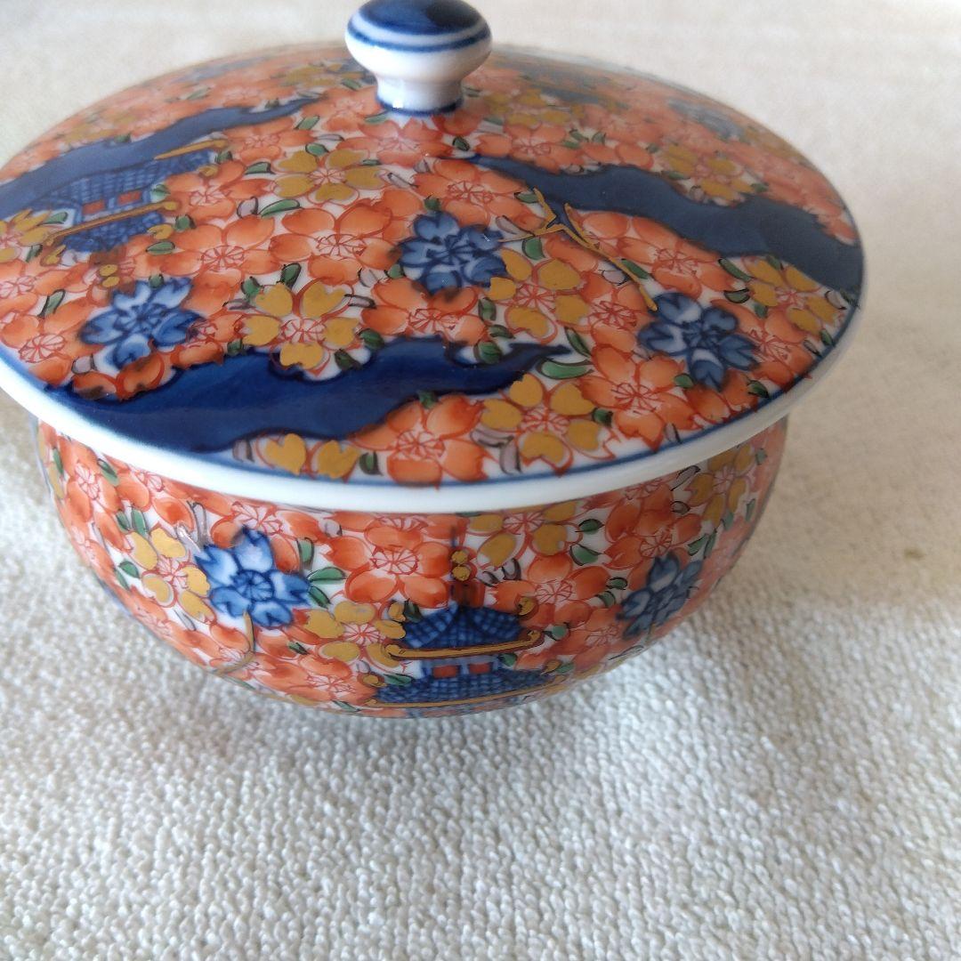 館林源右衛門作　染錦楼閣紋様蓋付湯呑