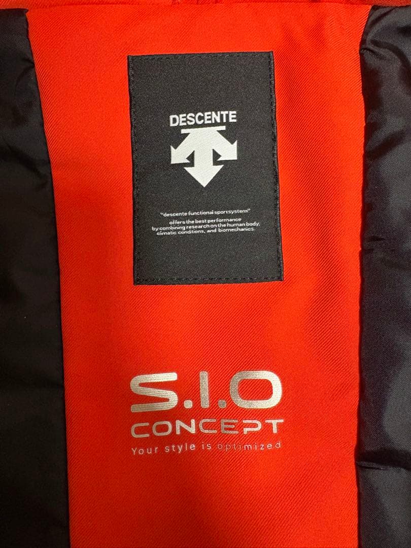 DESCENTE スノーウェア