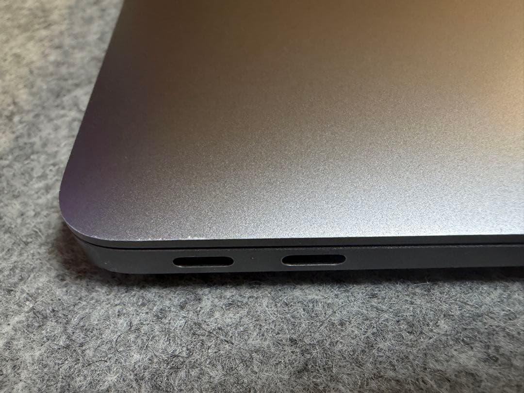 MacBookAir (M1, 2020) メモリ16GB容量256GB