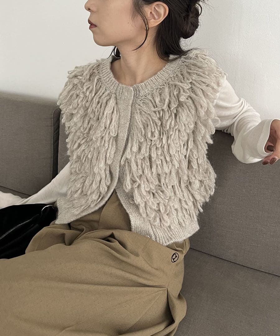 CAPRICIEUX LE'MAGE フリンジベスト（グレージュ）