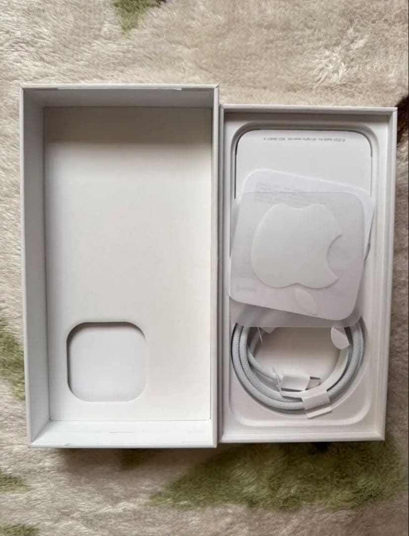 Apple iPhone 15 Pro 本体【ブルーチタニウム1TB】