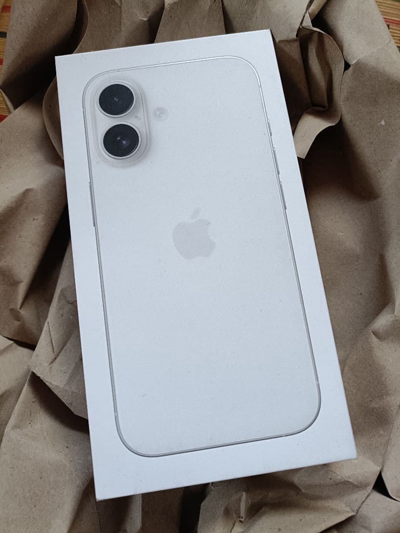 新品未使用iPhone16 256GB ホワイト SIMフリー MYDX3J/A