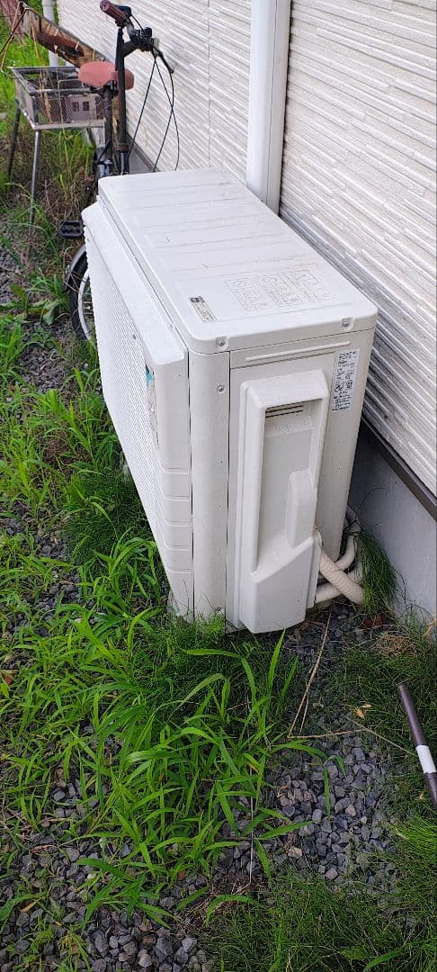 ダイキンエアコンF90UTRXP-W 29畳用