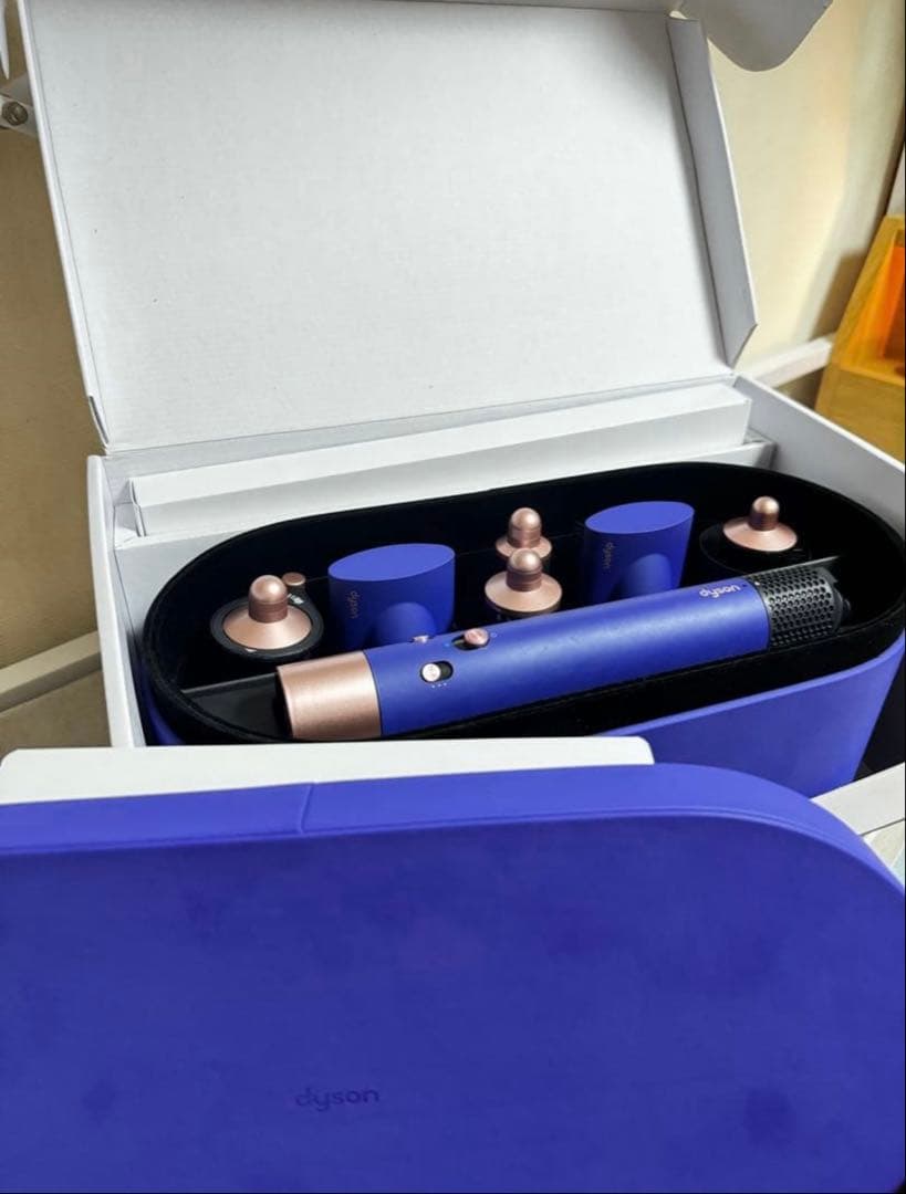 ダイソンAirwrapマルチスタイラーComplete long 限定色