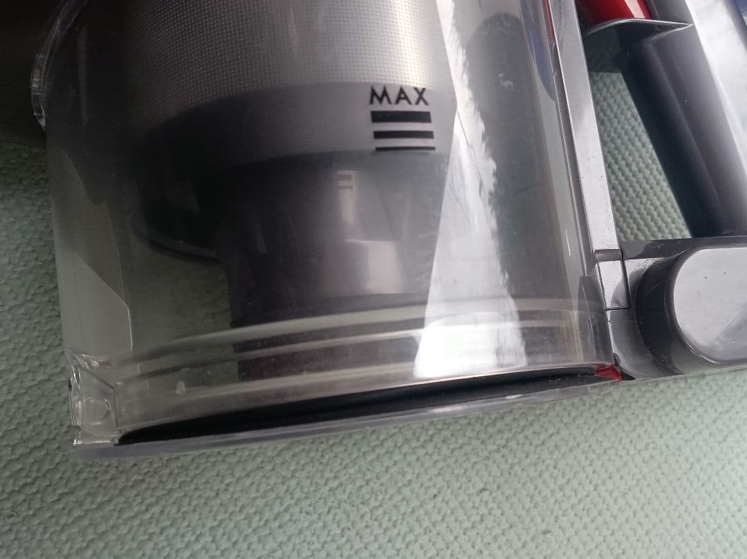 パ*グ様 完動品✌️Dyson V8 本体 ② Fluffy 隙間ノズル 純正品