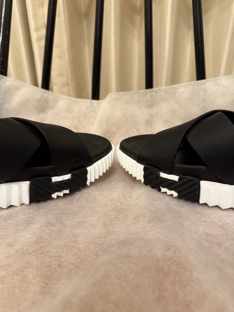 HERMESエルメス　エレクトリックレザーサンダル ブラック 40 メンズ