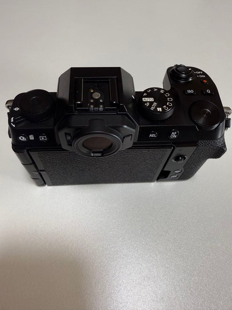 FUJIFILM X-S10 ボディ＋ストラップ