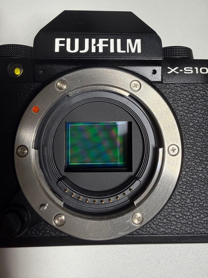 FUJIFILM X-S10 ボディ＋ストラップ