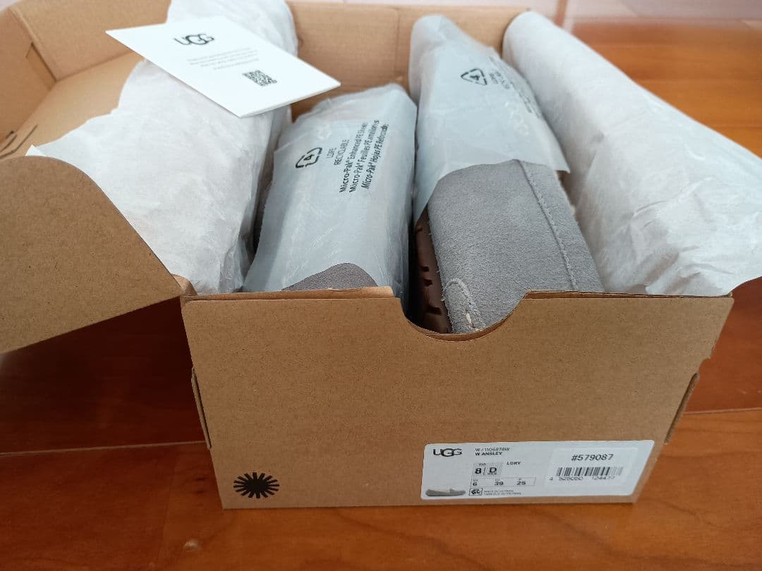 専用　UGG Ansley グレー　LGRY モカシン スリッポン 8D