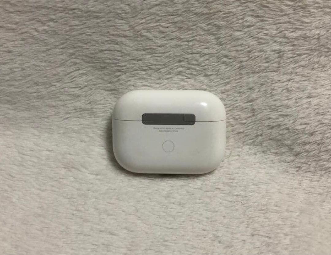 良品 AirPods Pro MWP22J/A ワイヤレス充電ケース付