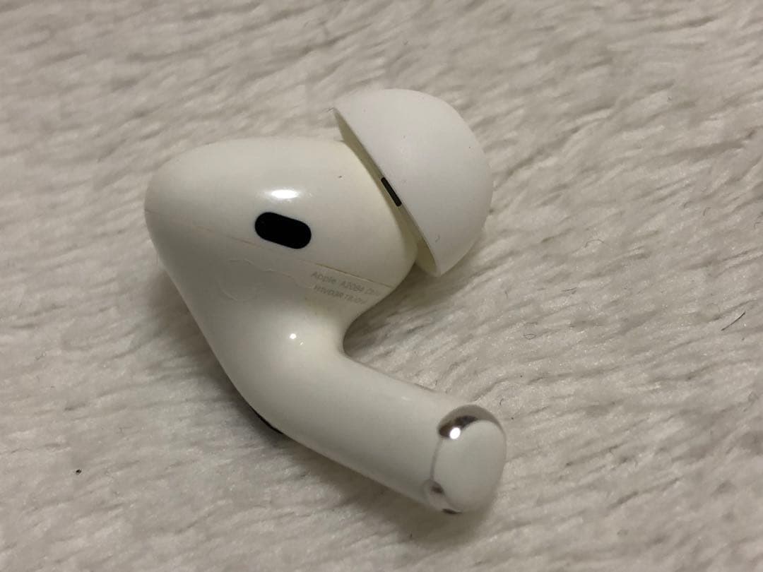 良品 AirPods Pro MWP22J/A ワイヤレス充電ケース付