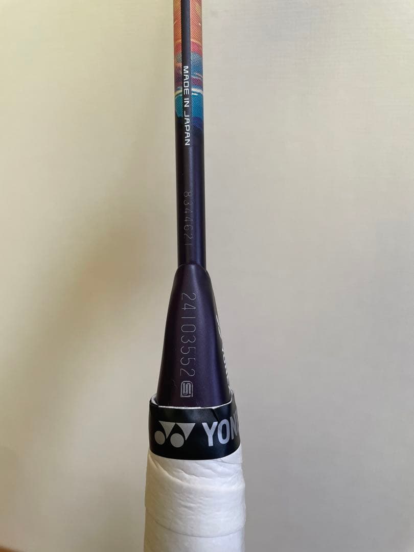 ヨネックス　ナノフレア700プロ　4U5