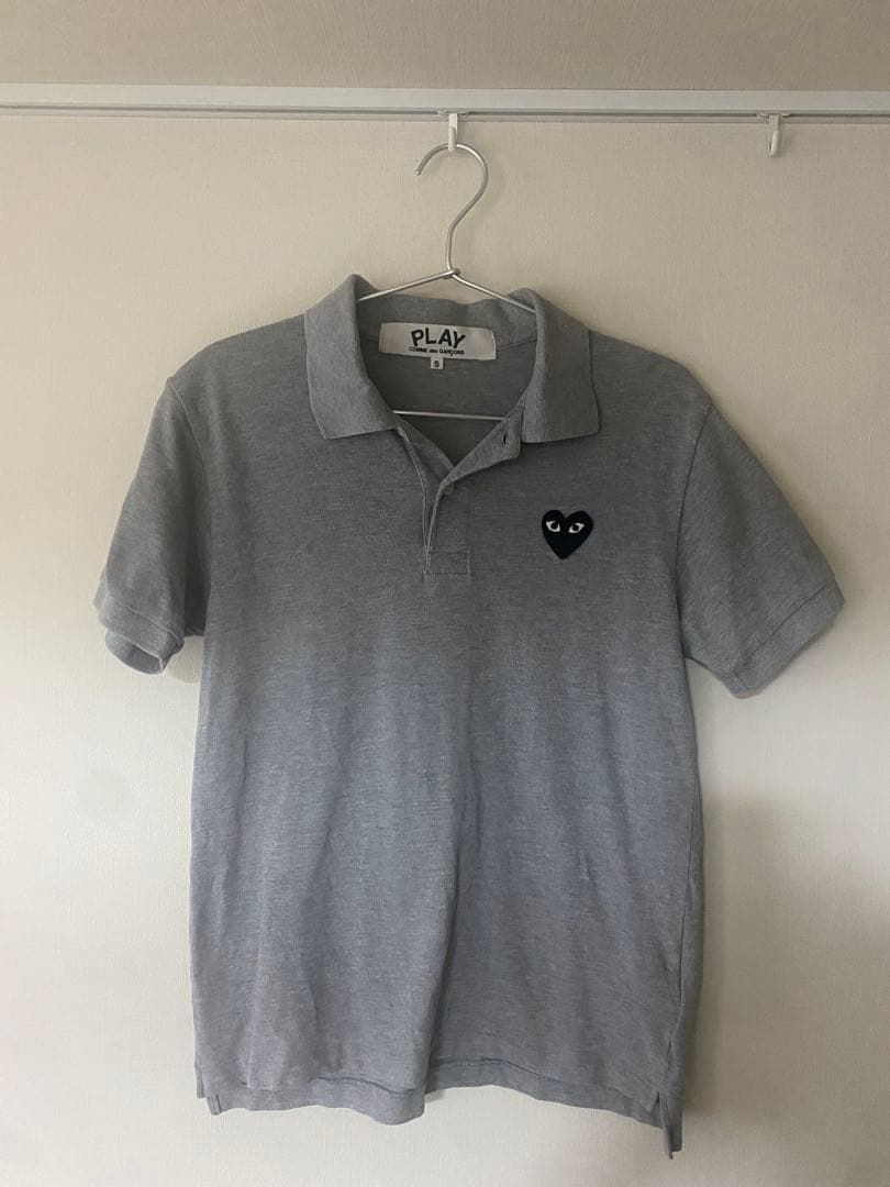 プレイ　コムデギャルソン　ポロシャツ　グレー