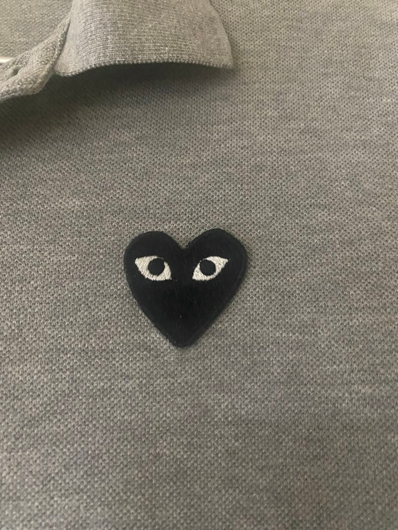 プレイ　コムデギャルソン　ポロシャツ　グレー