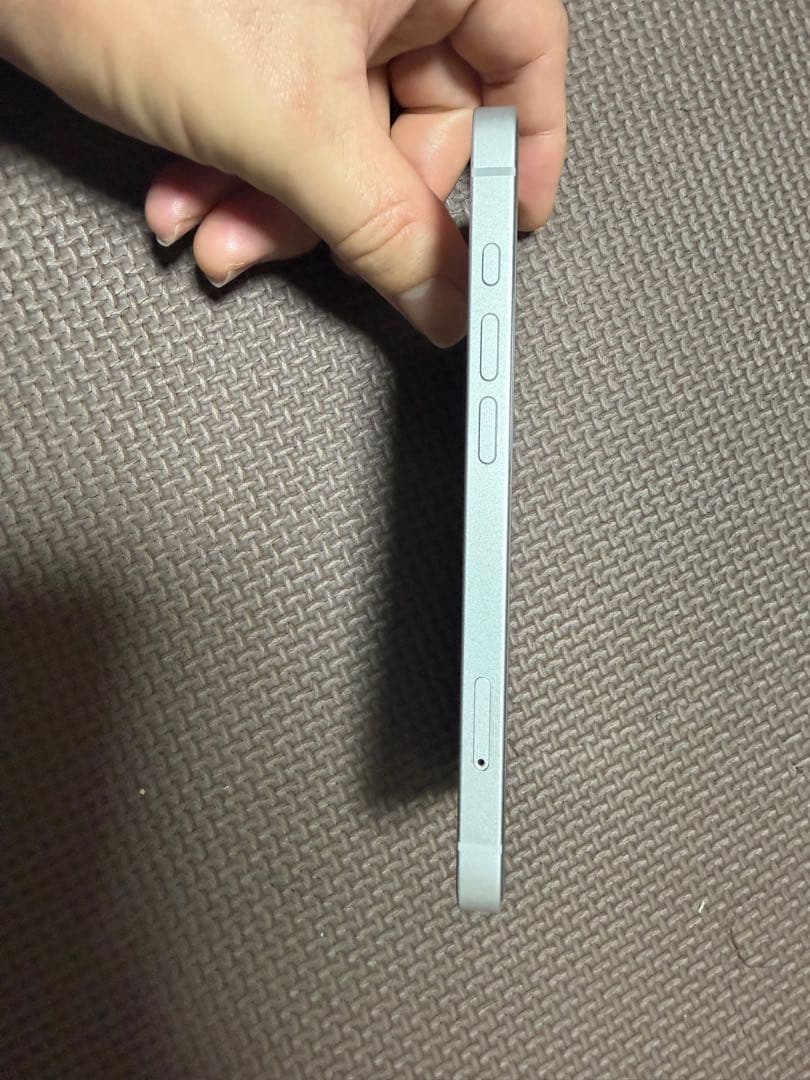 iPhone 16e SIMフリー　256gb