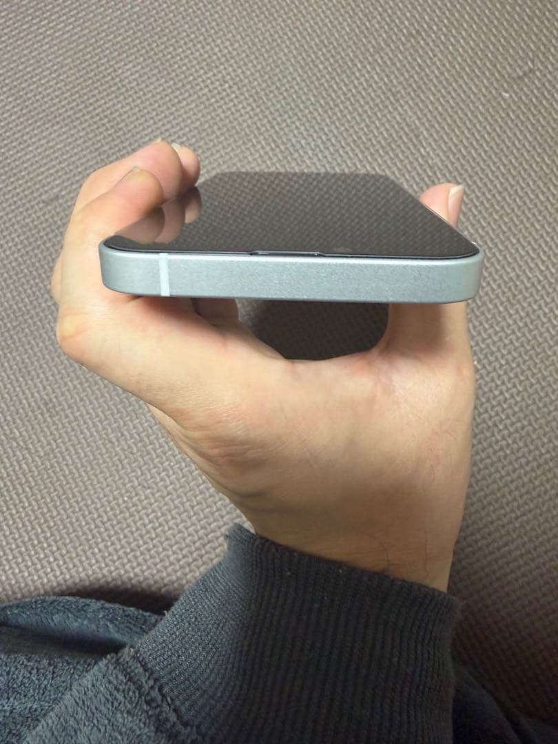 iPhone 16e SIMフリー　256gb