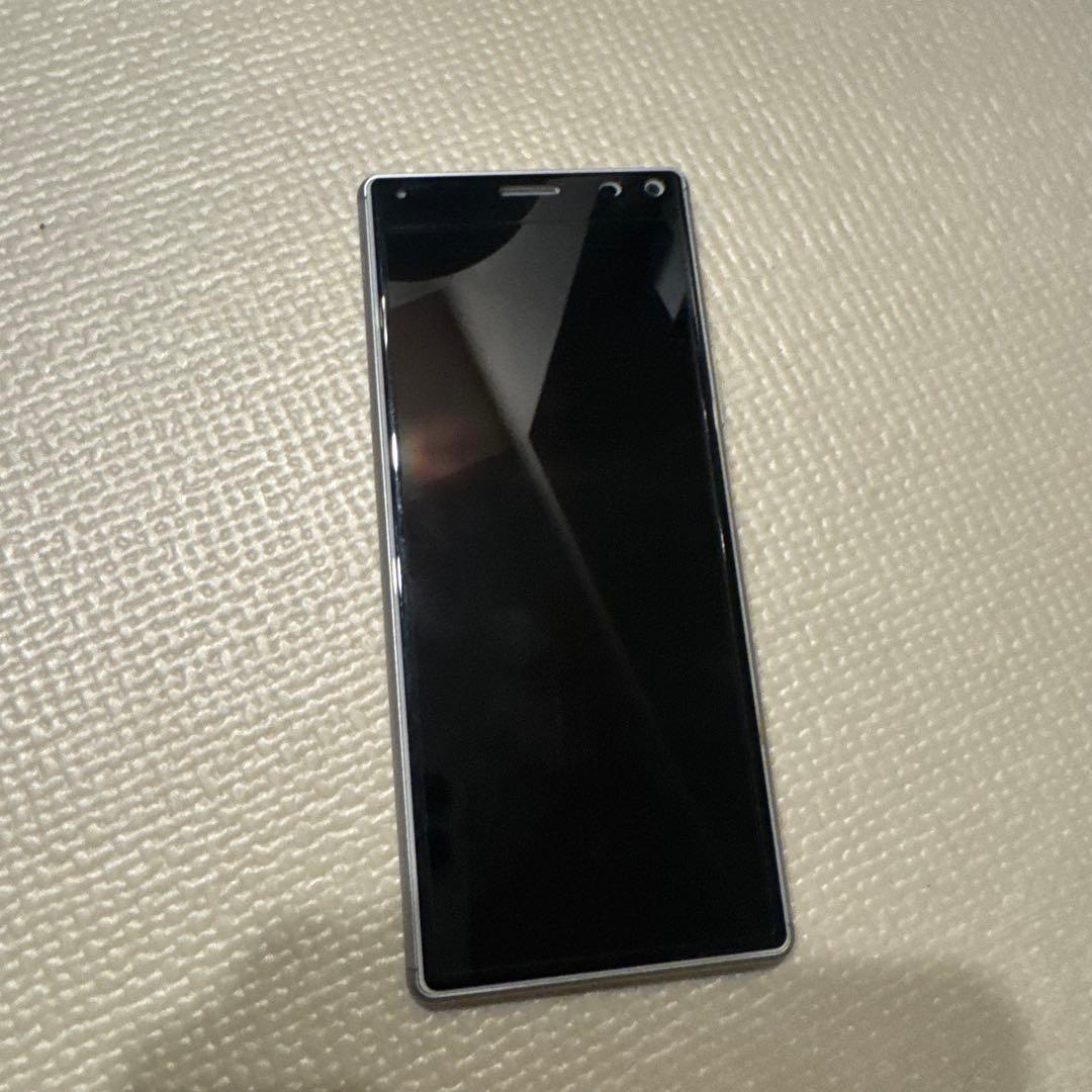 Sony Xperia 8 SOV42（SIMロック解除済み）＆ケース
