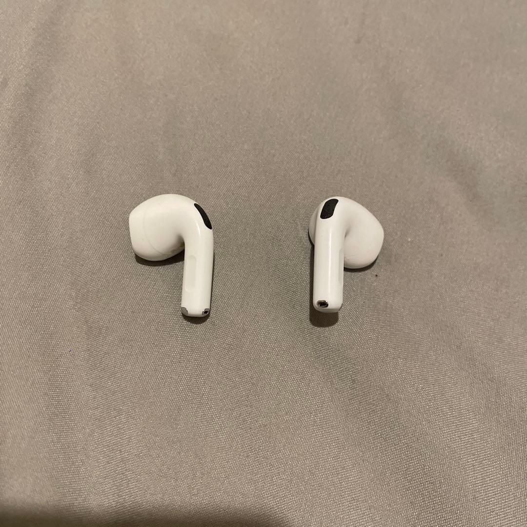 AirPods 本体 充電ケース付き ホワイト