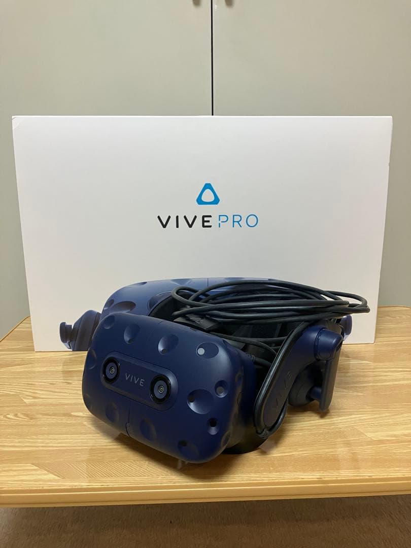 HTC VIVE PRO（ベースステーション2.0×2）　フルセット