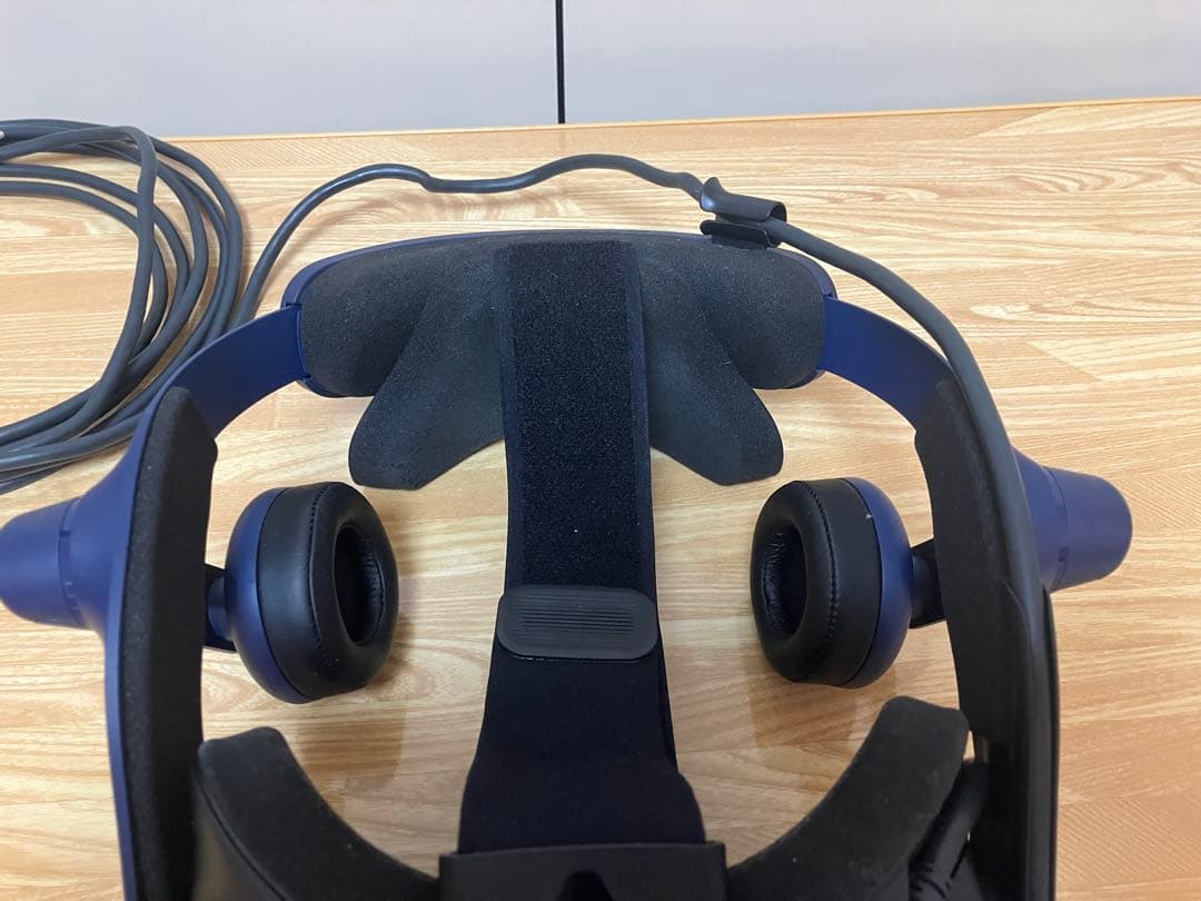HTC VIVE PRO（ベースステーション2.0×2）　フルセット