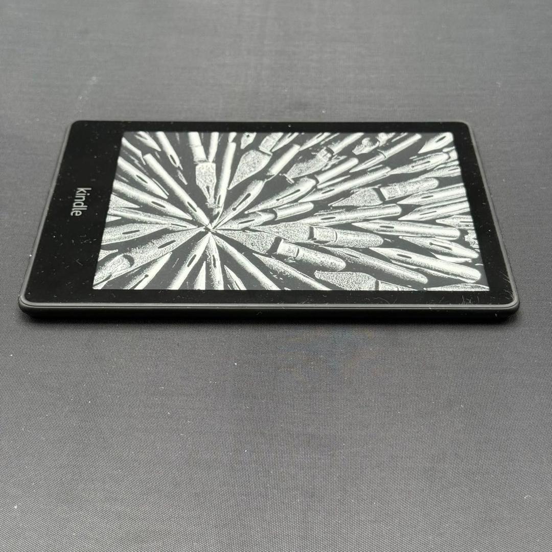 Kindle Paperwhite 第11世代 8GB 広告なし　本体のみ