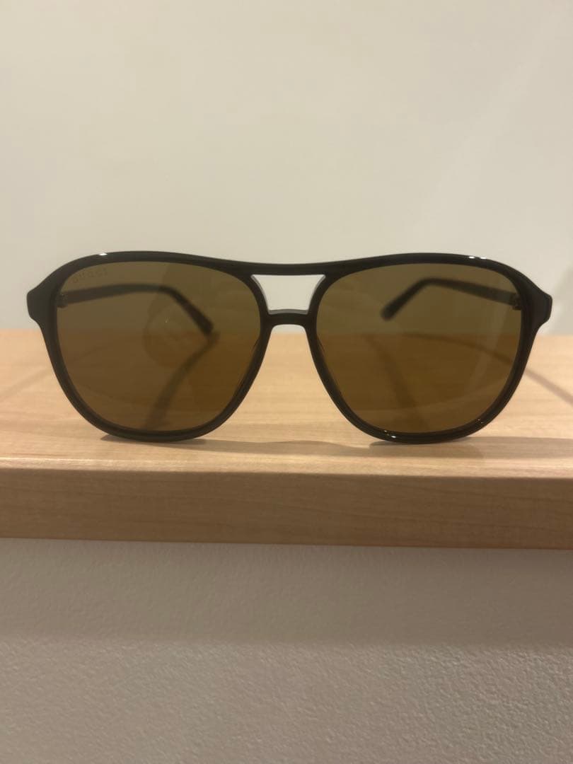 極美品GUCCI ブラック サングラス ブラウンレンズ