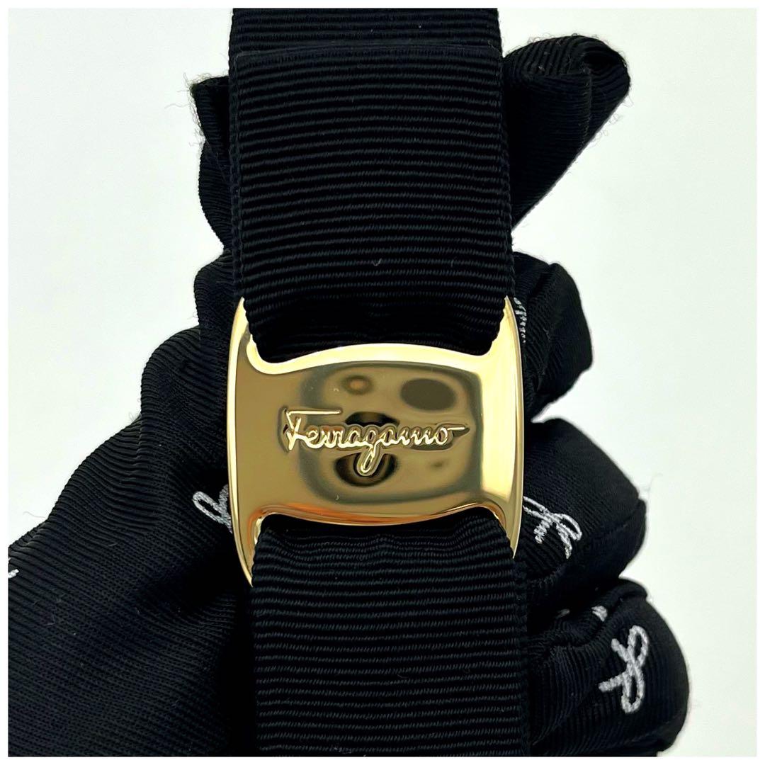 【美品】箱付き サルヴァトーレフェラガモ ヴァラリボン バレッタ ブラック
