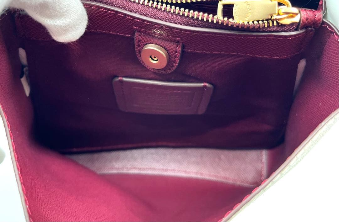 【新品・未使用】COACH スモール タウン バケット バッグ シグネチャー