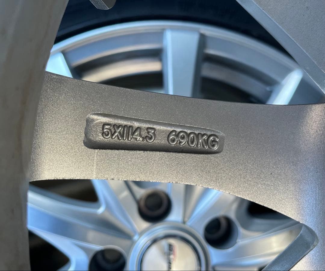 80系ハリアー等　中古スタッドレスタイヤ　225/65R17 CX5 RAV4