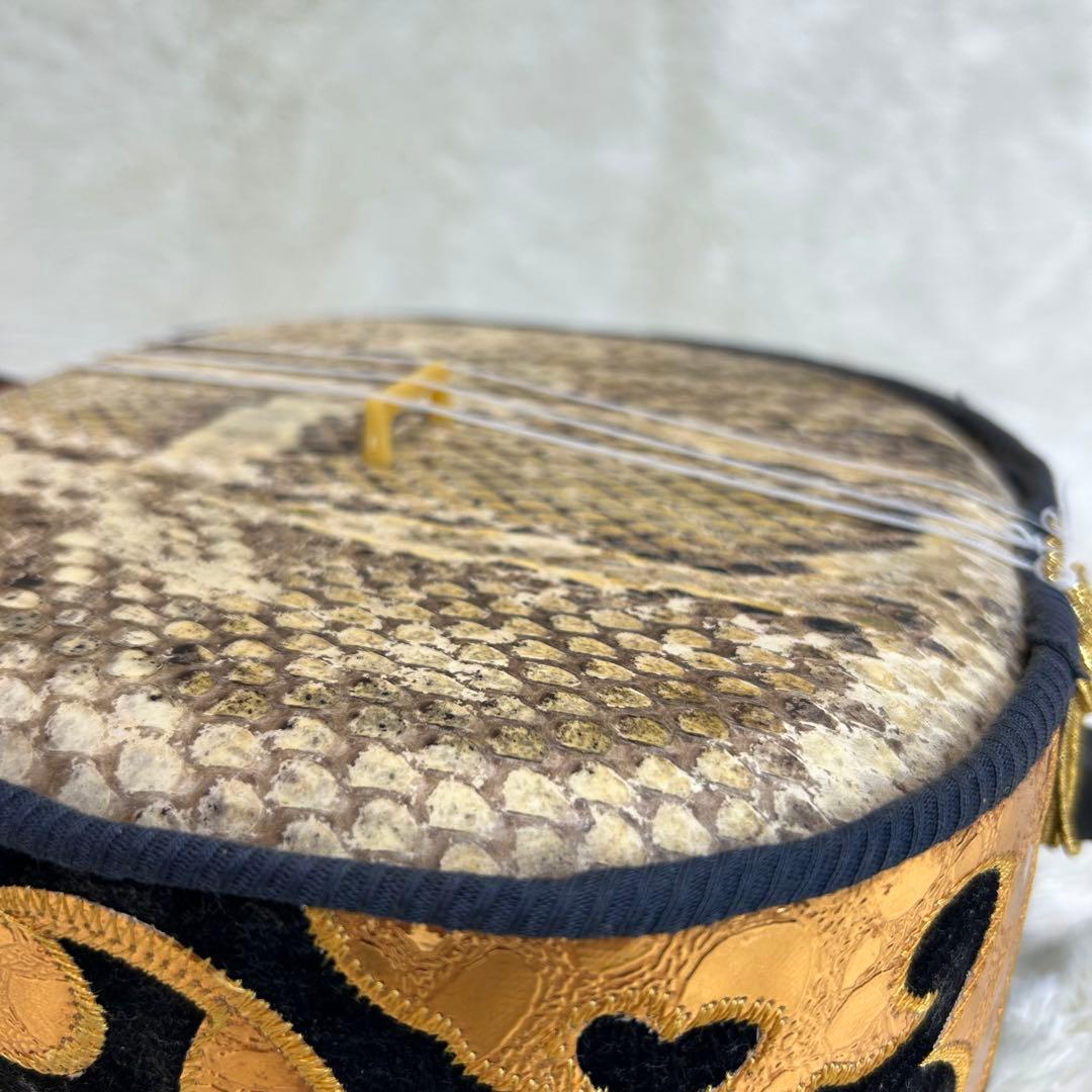 沖縄三線 三味線 へび皮 蛇皮 蛇革　琉球　1枚張り