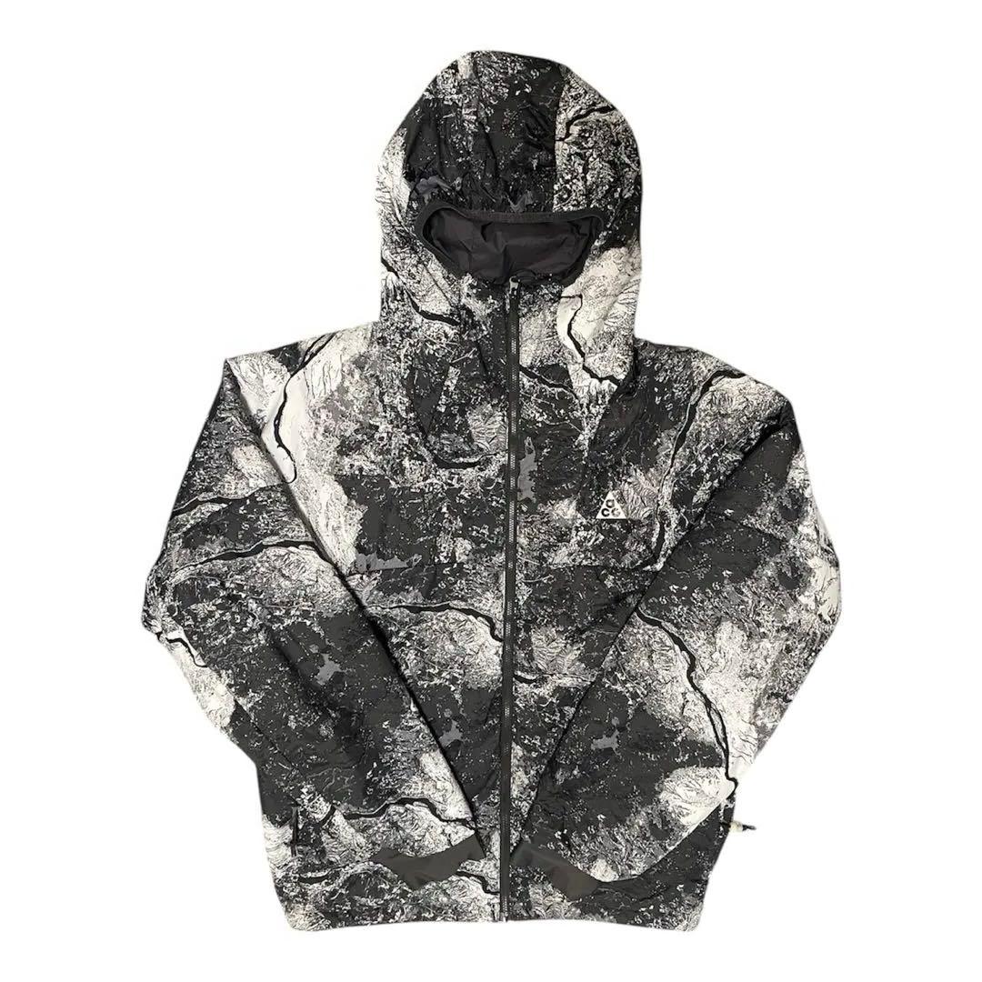 ナイキACG ダウンジャケット　迷彩柄 プリマロフト 美品　ドローコード付き